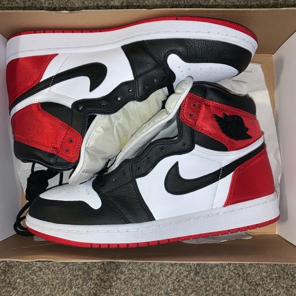 Jordan 1 satin bred used barley worn main image 4